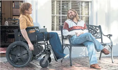  ?? SCOTT PATRICK GREEN/AMAZON STUDIOS ?? Joaquin Phoenix, left, as cartoonist John Callahan and Jonah Hill as the AA leader Donnie in Don't Worry, He Won't Get Far on Foot.