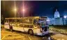  ?? ?? Charred remains of a bus NEAR OUTGOING PRIME MINISTER MAHINDA RAJAPAKSA’S OFFICIAL RESIDENCE IN COLOMBO ON MONDAY. — afp