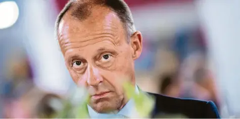  ?? Foto: Rolf Vennenbern­d, dpa ?? Zum Warten verurteilt: Friedrich Merz kämpft gegen das „Establishm­ent“in der CDU.