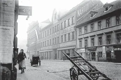  ?? Budova Pražské akciové tiskárny v Opletalově ulici na počátku 20. století... FOTO MUZEUM HLAVNÍHO MĚSTA PRAHY ?? Svědek historie.
