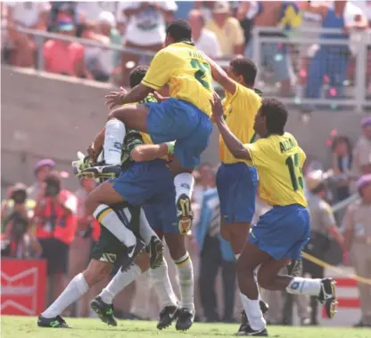  ?? BILLY STICKLAND/ GETTY IMAGES ?? In 1994, the last time the World Cup was held in the United States, the Brazilian national team won its fourth world title. The United States, Mexico and Canada will host the 2026 World Cup.