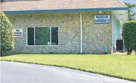  ?? RON HURTIBISE/SOUTH FLORIDA SUN SENTINEL ?? Margate police are investigat­ing a break-in at the Paradise Gardens IV clubhouse shortly after the arrival of voting equipment that will be used for Tuesday’s primary election.