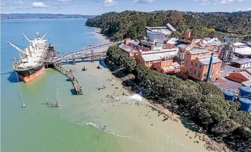  ?? SUPPLIED ?? The iconic pink Chelsea Sugar Refinery has been on the Waitemata¯ Harbour for 133 years.