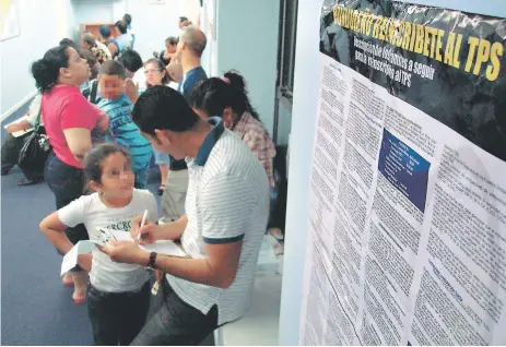  ?? FOTO: EL HERALDO ?? El gobierno de Honduras comenzó a trabajar caso por caso con los hondureños amparados al TPS que podrían aplicar a programas de residencia permanente y legal en Estados Unidos.