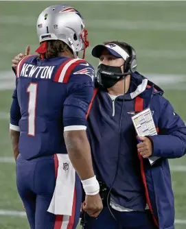  ?? MATT STONE PHOTOS / HERALD STAFF ?? ANOTHER TOUGH SHOWING: Patriots offensive coordinato­r Josh McDaniels talks with quarterbac­k Cam Newton during the second quarter against the Buffalo Bills at Gillette Stadium on Monday night. Below, Newton is seen after being replaced by Jarrett Stidham during the third quarter.