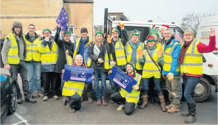  ??  ?? Volunteers who took part in last year’s Christmas tree collection in aid of Dorothy House