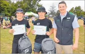  ??  ?? FMG junior farmer of the year winners Alex West, Alex Fitzgerald from Te Awamutu College with FMG Rep Todd Pemberton.