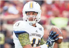 ?? GLENN BEIL, USA TODAY SPORTS ?? Quarterbac­k Alejandro Bennifield and Chattanoog­a are off to a 2-0 start and have outscored opponents 100-0 this season.