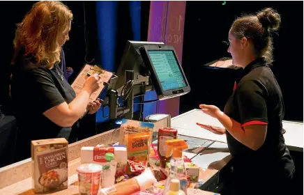  ?? PHOTO: DOMINICO ZAPATA/FAIRFAX NZ ?? Checkers show off their grocery skills at Waikato Checker of Year.