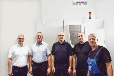  ??  ?? Partnershi­p success in gear production (from left to right): Martin Ruder and Michael Ossot from EMAG Sales next to Mario Vogt, Head of Operations at the HKS Neukirch plant, machine operators Ronny Bartsch and Andreas Weiß from Quality Control at HKS.