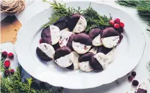 ?? Kathy Jollimore ?? Dark chocolate, cranberry and fennel shortbread will be a new favourite at the holiday table this year.