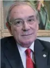  ??  ?? Dr. Esteban Brau Aguadé, Premio Santa Apolonia 2016.
