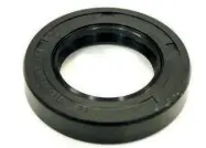  ?? ?? Once the pinion flange has been removed, the new pinion oil seal can be fitted which should solve the leak problem.