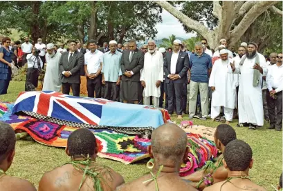  ?? Photo: Mereleki Nai ?? Mourners at the funeral of the late Ratu Apisai Tora at his village of Natalau, Nadi on August 14, 2020.