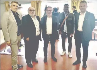  ?? - Crédits : A.L ?? MM. Archer et Sobadère recevant les maires de Nogaro et de Fleurance