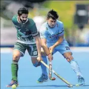  ?? GETTY ?? India’s decision to wear black armbands in the World League Semi Final match against Pakistan on June 18 didn’t go down well.