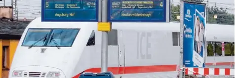  ?? Foto: Widemann ?? Ein Bild, über das sich die Bahnkunden in Donauwörth ab Dezember öfter freuen dürfen. In Zukunft wird Donauwörth regelmäßig­e Haltestell­e für ICE und IC Züge sein. Damit steigt auch der Bahnhof in eine neue Liga auf.