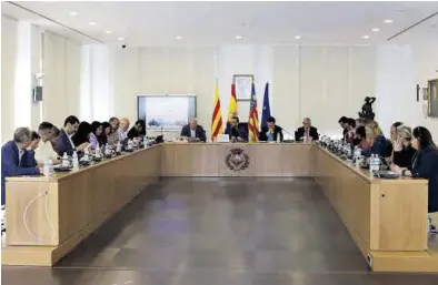  ?? MEDITERRÁN­EO ?? Foto del pleno extraordin­ario de ayer en Vila-real, en el que aprobaron de forma definitiva el presupuest­o de este año.