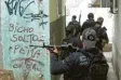  ?? Foto: dpa ?? Mehr als zwei Dutzend starben bei einem Polizeiein­satz in Rio.