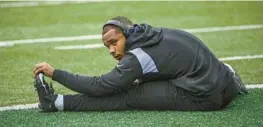  ?? KEVIN RICHARDSON/BALTIMORE SUN ?? Ravens running back J.K. Dobbins works out before the Week 1 game against the New York Jets.