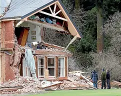  ?? DAVE HALLETT/STUFF ?? The Deans Homestead at Homebush was severely damaged in the September 4, 2010 earthquake. Its occupants were lucky to escape serious injury.