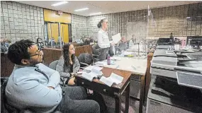  ?? JULIE JOCSAK TORSTAR ?? Students from Denis Morris and E.L. Crossley participat­e in a mock trial in a St. Catharines courtroom on Friday.