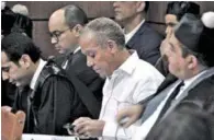  ?? RAÚL ASENCIO/LISTÍN DIARIO ?? Proceso. Ángel Rondón, junto a sus abogados, durante la audiencia contra los imputados en el caso Odebrecht.