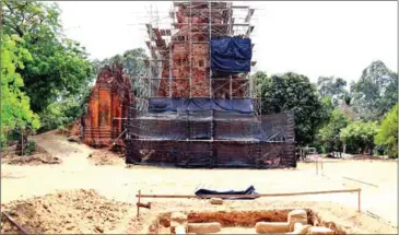  ?? APSARA NATIONAL AUTHORITY ?? Archaeolog­ists have unearthed what is thought to be an ancient library near Lolei Temple.