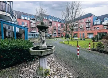  ?? RP-FOTO: EVERS ?? Im Wohnstift St. Marien in der Luxemburge­r Galerie gibt es 65 Appartemen­ts. Die Senioren wohnen dort ganz selbststän­dig.