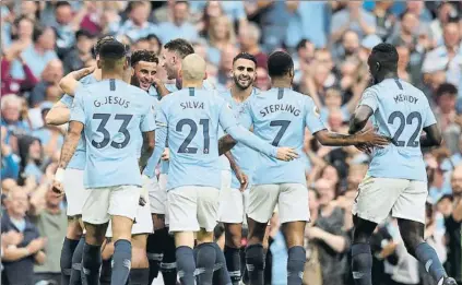  ?? FOTO: AP ?? El City celebra el segundo tanto ante el Newcastle, obra de Walker