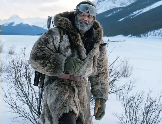  ?? DAVID BUKACH/NETFLIX ?? Hold the Dark features actor Jeffrey Wright, who delivers a nuanced performanc­e that exudes a certain weariness and regret, says writer Eric Volmers.