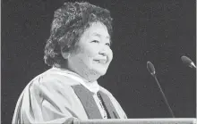  ?? DAVID BEBEE WATERLOO REGION RECORD ?? Setsuko Thurlow addresses graduates at a UW convocatio­n ceremony.