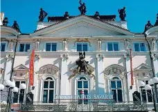  ?? Foto: Profimedia ?? Azyl pro Epopej Firma Crestyl dala Praze k dispozici část paláce Savarin, aby tam umístila Muchovy obrazy.
