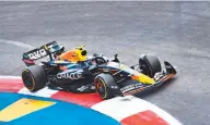  ?? ?? El equipo de Red Bull reconoció la bronca entre Checo y Verstappen.