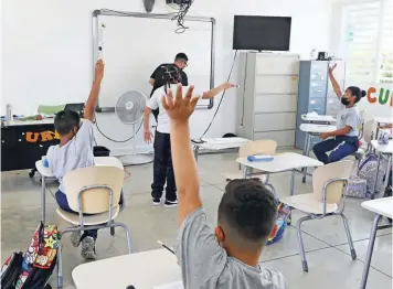  ?? ARCHIVO / ?? Escuelas públicas. El Departamen­to de Educación no ha presentado el plan para lidiar con el calor.