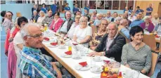  ?? ARCHIVFOTO: STEIDLE ?? Westerheim­s Senioren sind heute zu gemütliche­n Stunden in die Albhalle geladen. Sie dürfen sich auf ein buntes Programm freuen.