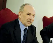  ??  ?? Oncologo Enzo Galligioni è il primario di oncologia a Trento e presidente Anpo