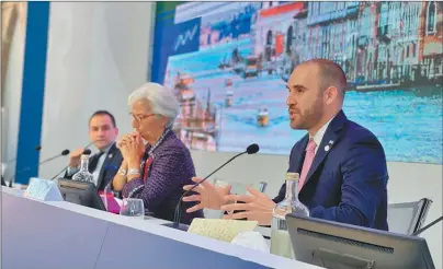  ?? MINISTERIO DE ECONOMÍA ?? DISTANCIA SOCIAL. Lagarde dirigía el FMI cuando se aprobó el préstamo récord a la Argentina.