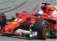  ?? Foto: Evaristo Sa, afp ?? Nach zahlreiche­n Rückschläg­en hat Ferrari Pilot Sebastian Vettel den Großen Preis von Brasilien gewonnen.