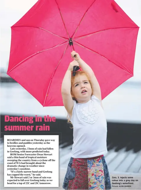  ?? Picture: ALAN BARBER ?? Zara, 3, injects some colour into a grey day on Geelong’s waterfront.