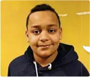  ??  ?? Philip (12)– Jeg kjøper av og til kortpakker i FIFA for å få bedre spillere. Det er fristende å kjøpe dem når du ser at venner har bra spillere. Jeg synes det bør vaere strengere regler for dette.