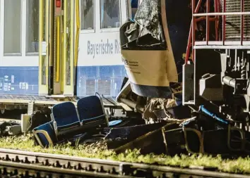  ?? Foto: Matthias Balk, dpa ?? Beim Zugunglück in Aichach starben im Mai zwei Menschen.