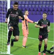  ??  ?? PAHLAWAN KEMENANGAN: Gelandang bertahan Real Madrid Casemiro berselebra­si setelah membobol gawang Real Valladolid di Estadio Jose Zorrilla kemarin (21/2).