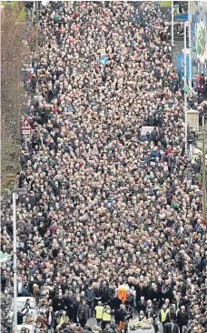  ?? Pictures: PA. ?? Mr McGuinness’s coffin is carried through Derry’s Bogside. The funeral was attended by Bill Clinton, above left, and Bertie Ahern, above right, and, from top, former SDLP leader John Hume, Alex Salmond, Alistair Campbell, left, and Irish foreign...