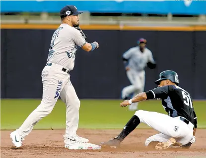  ??  ?? Emocionant­e y parejo resultó el quinto partido de la Serie del rey