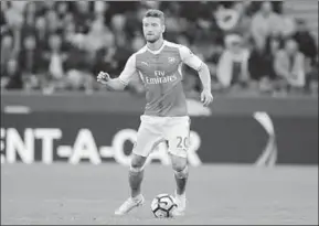  ??  ?? Shkodran Mustafi is de duurste verdediger van Arsenal aller tijden. Hij maakte afgelopen transferpe­riode een overstap van Valencia voor 41 miljoen euro. (Foto: Xinhua)