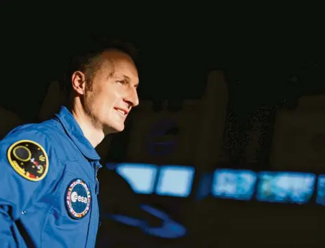  ?? Foto: Rolf Vennenbern­d, dpa ?? Wenn alles läuft wie geplant, wäre Matthias Maurer der zwölfte Deutsche im All – und der vierte auf der ISS.