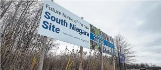  ?? BOB TYMCZYSZYN TORSTAR ?? The site of the future south Niagara hospital at the corner of Montrose and Biggar Roads on the outskirts of Niagara Falls. Constructi­on could begin late next year.