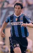  ?? LAPRESSE ?? INTER 2004-2009 Burdisso approda all’Inter nel 2004 dal Boca Juniors