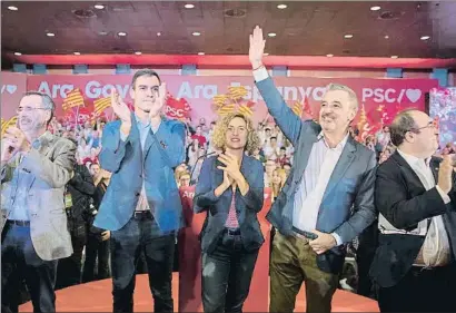  ?? MANÉ ESPINOSA ?? El presidente en funciones, Pedro Sánchez, junto a Cruz, Batet, Collboni e Iceta, ayer en Barcelona